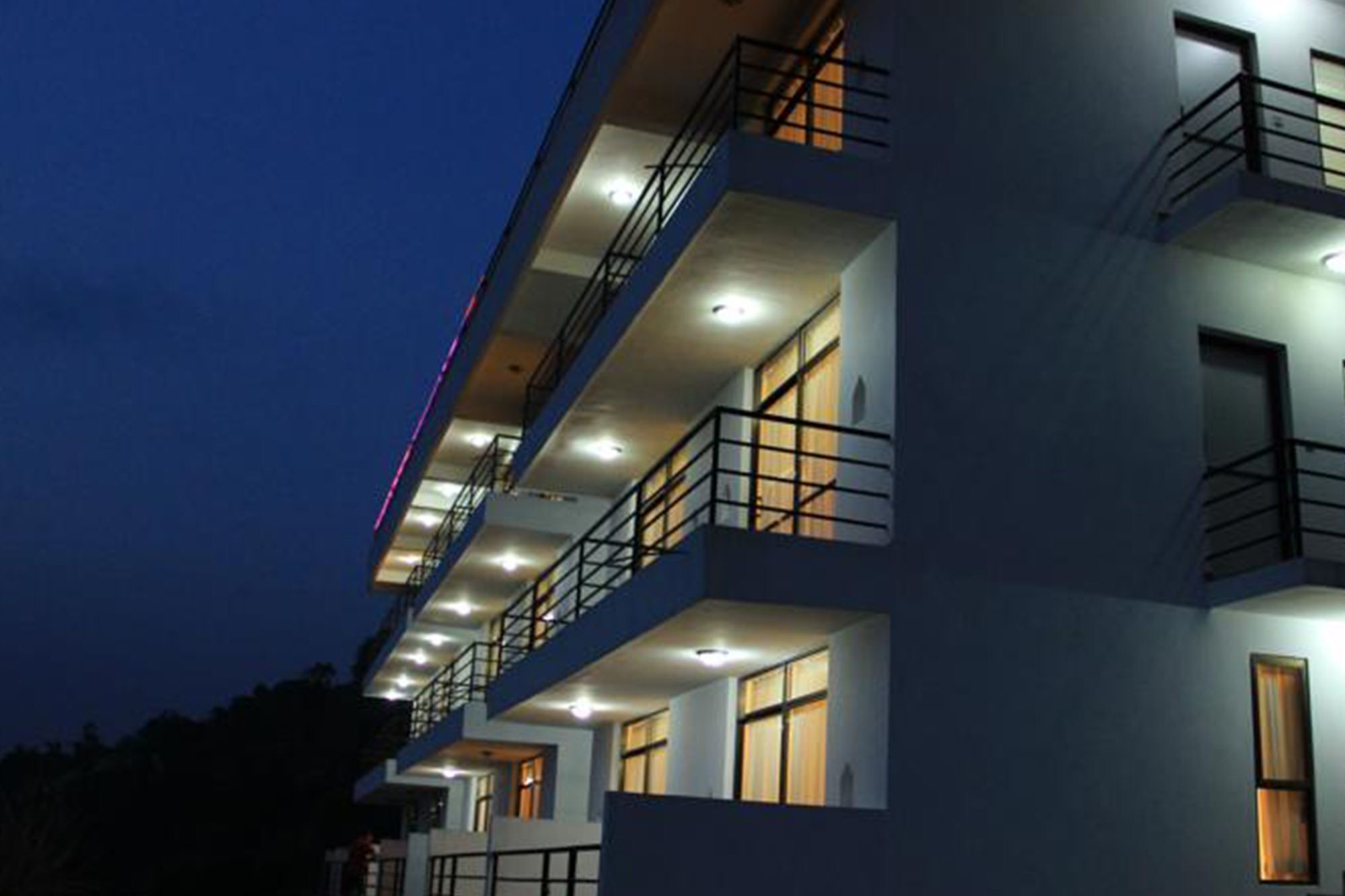 Ratnagiri Resort Bhatgoan Exteriör bild