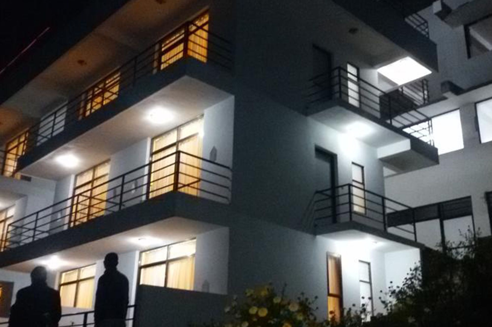 Ratnagiri Resort Bhatgoan Exteriör bild